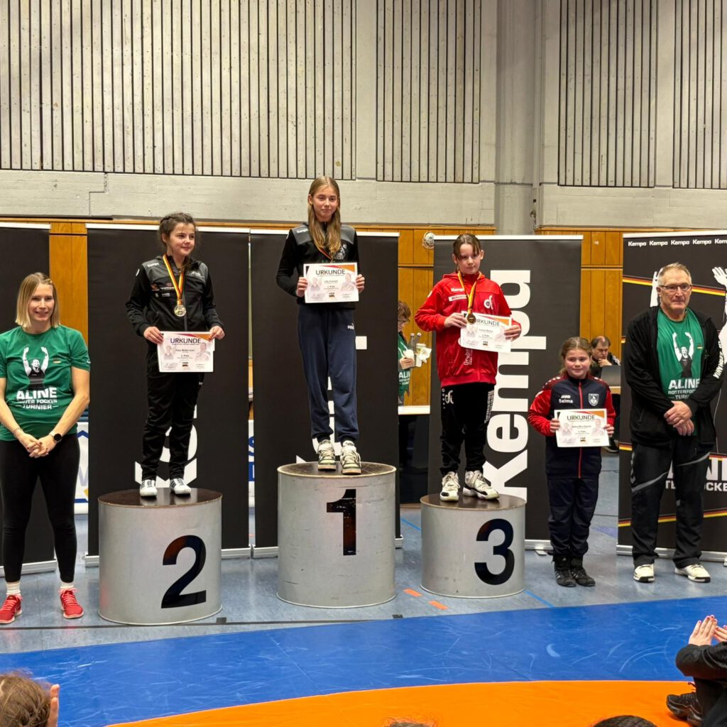 Lilly Kuhnert sicherte sich den Turniersieg bis 45 kg der U12