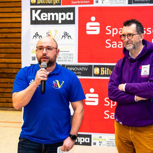 SRV-Präsident Alex Koppey und Innenminister Reinhold Jost übernahmen die Ehrung der erfolgreichen Athlet*innen des vergangenen Jahres / Foto: Andreas Noll