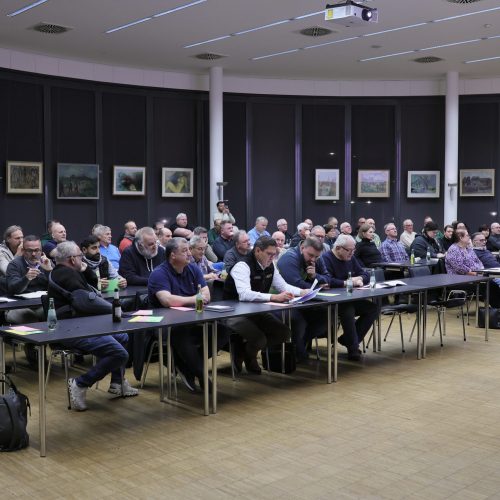 Gut besuchter Tagungsraum am Sportcampus Saar