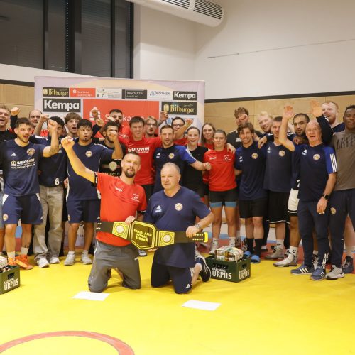 Siegerfoto mit zwei Champions: Der ASV Hüttigweiler und der KSV Köllerbach gewinnen beide den Saarlandpokal 2026