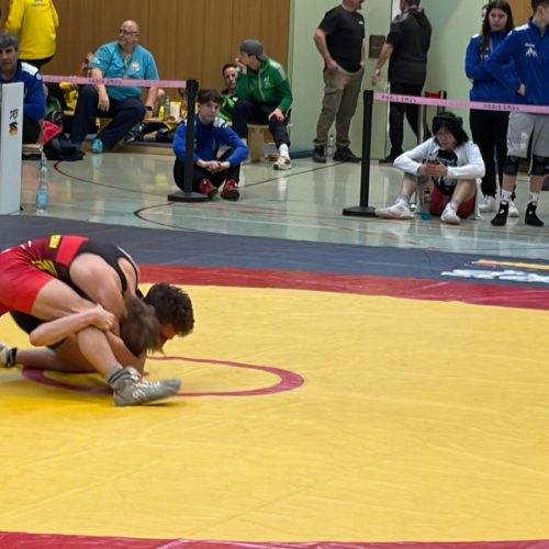 Justin Ebinger (rot) in Aktion